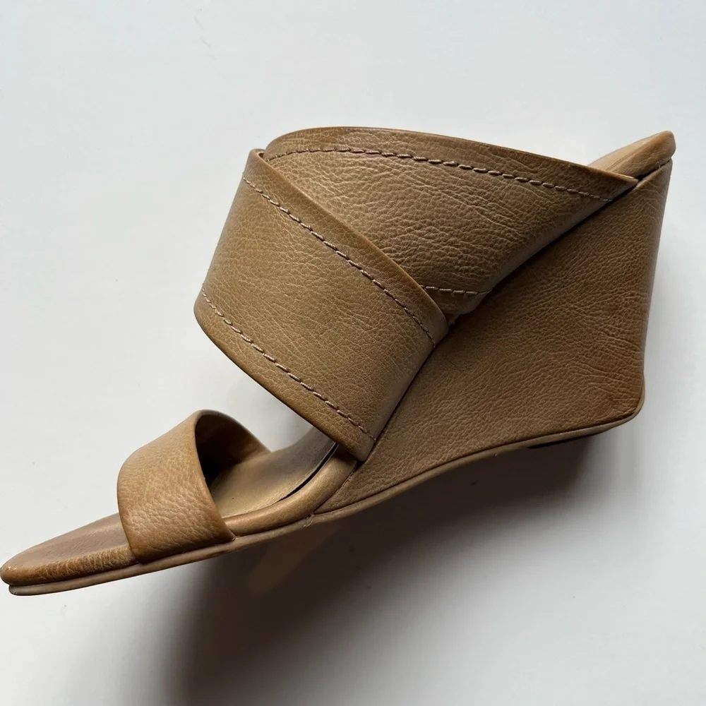 Reaction by Keneth Cole Ava Rita Tan Slide Wedge Sandals Woman’s 9M